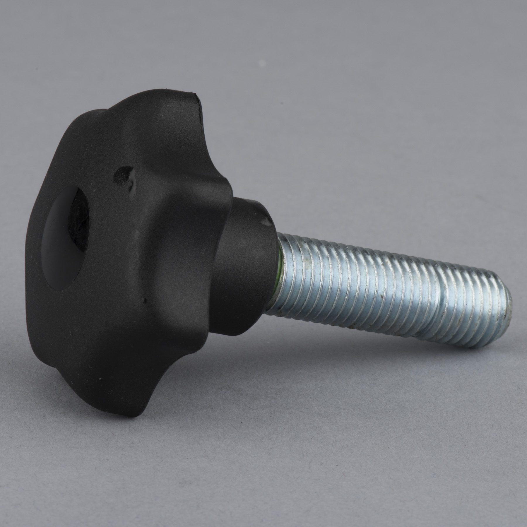 Sterngriffschraube M16 x 58
